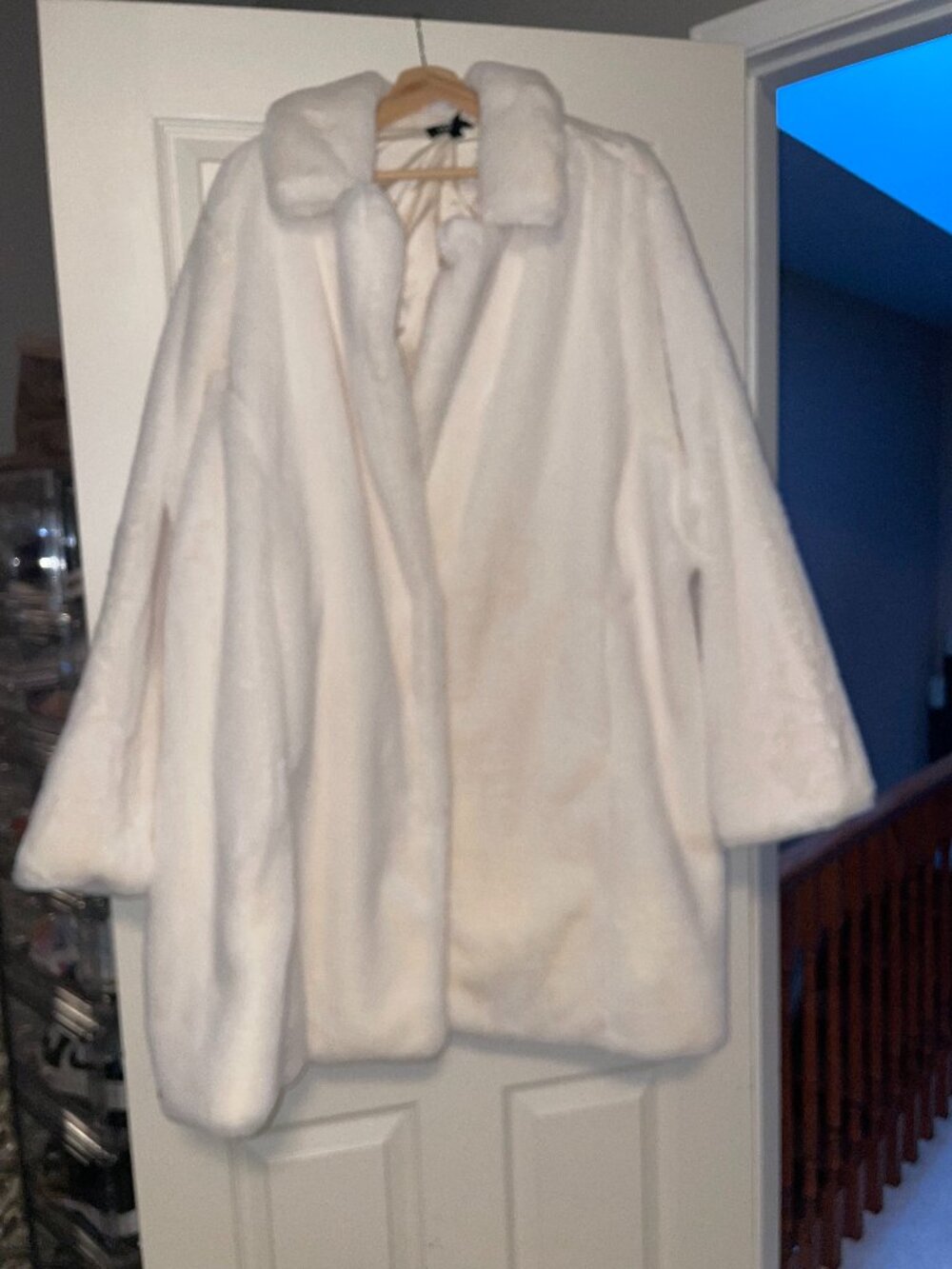 Torrid Luxe White Faux Fur Plush Winter Coat - Oversized / Glam Size 22